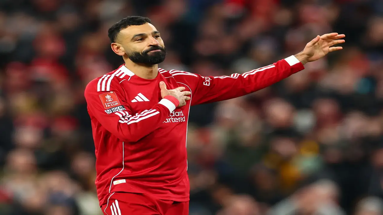 الكشف عن وجهتين محتملتين لمحمد صلاح عقب اقتراب رحيله من نادي ليفربول